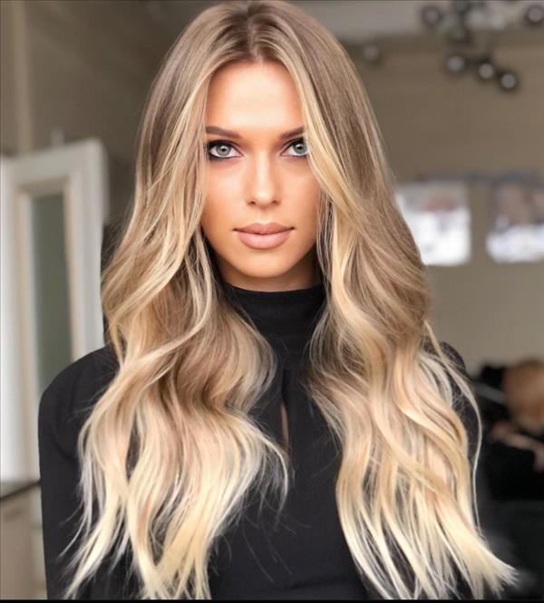 Blonde hair moment: Blonde balayage hair color trend 2021! - The First