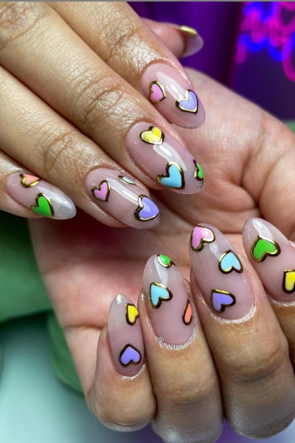 almond-nails-40-cute-nail-art-to-attractive-you-in-summer-2021