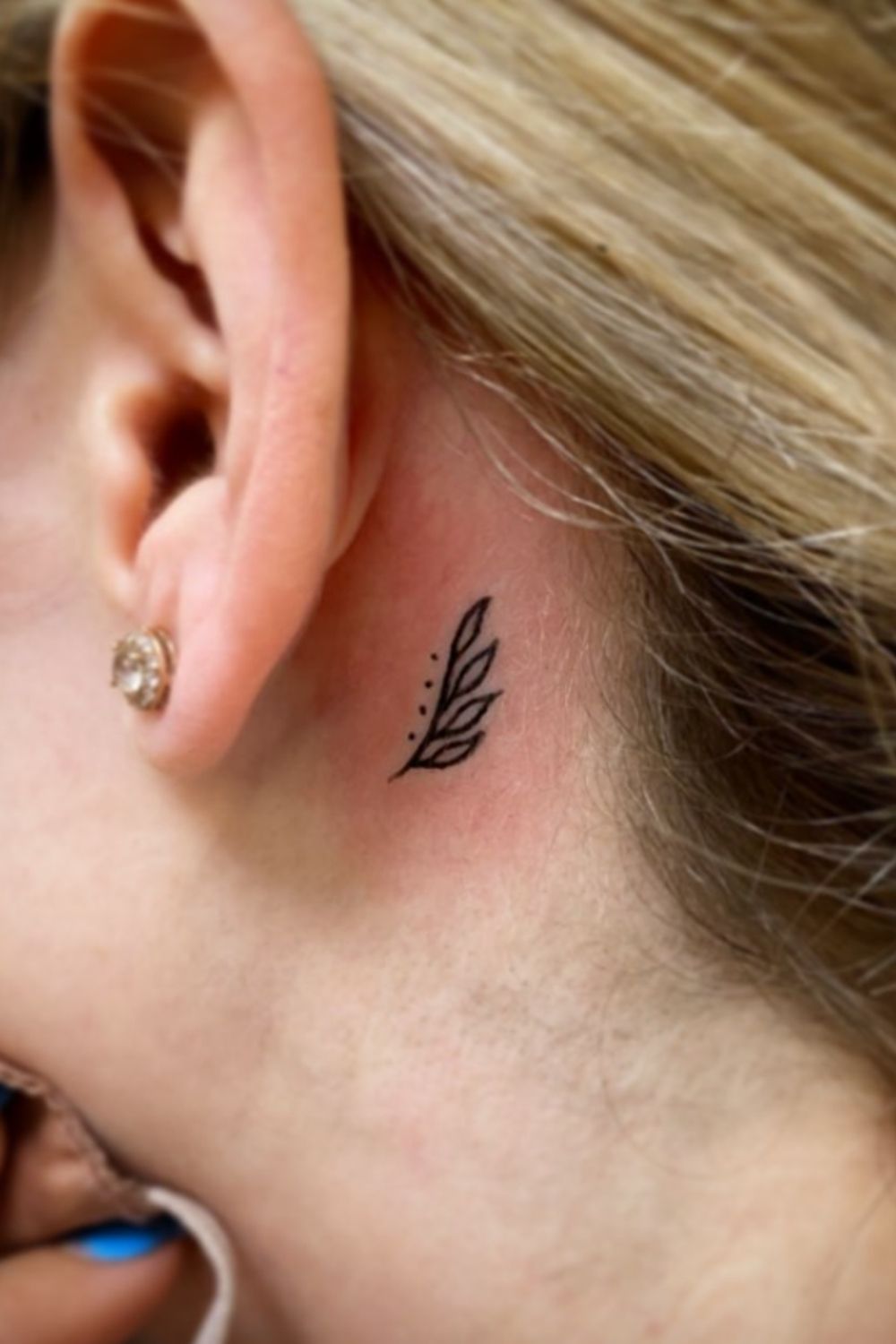 Behind Ear Tattoo: 40 Tiny Tattoo Designs For Girls To Try!