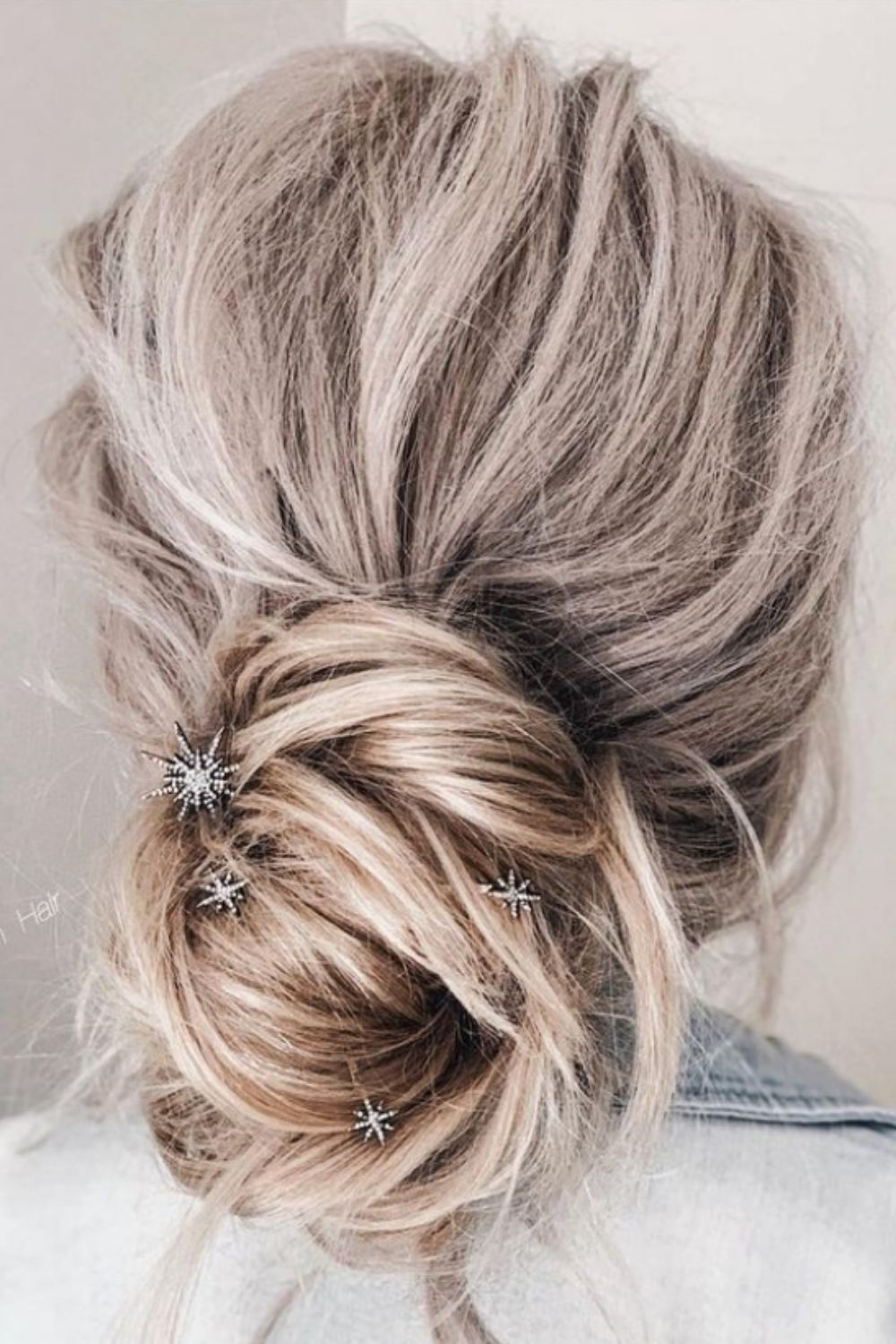 Elegant and charming wedding hairstyle for bride