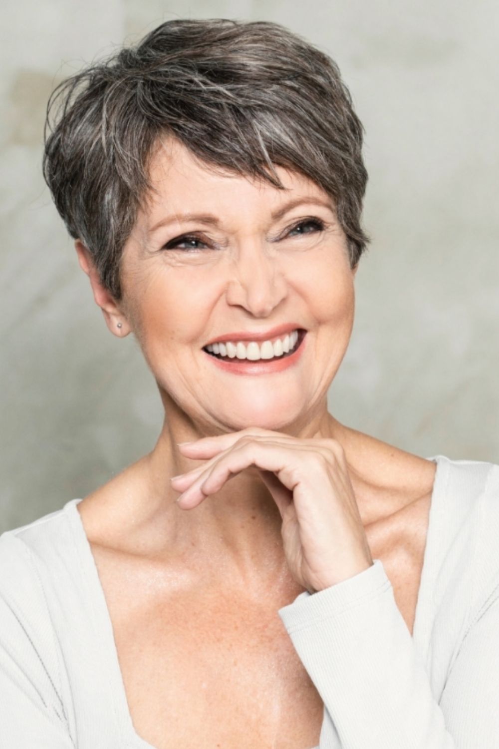 Short Hairstyle: The Top 40 Haircut And For Women Over 60!