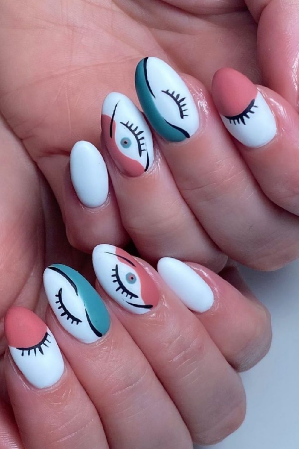 Elegant White Nail Design To Try For A Party In 2021!