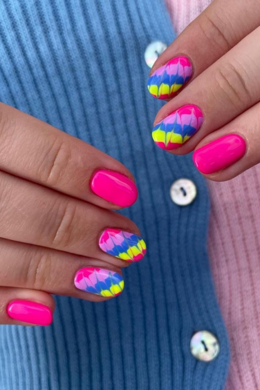 Hottest Tie Dye Nails to Fit Your Beach Look This Summer