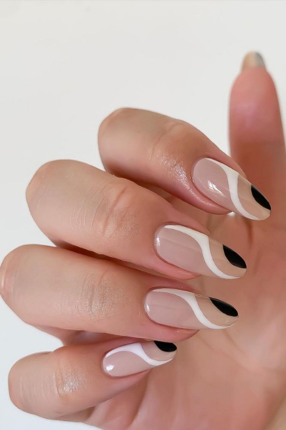 40 Stylish Black And White Nails To Do In Summer 2021!