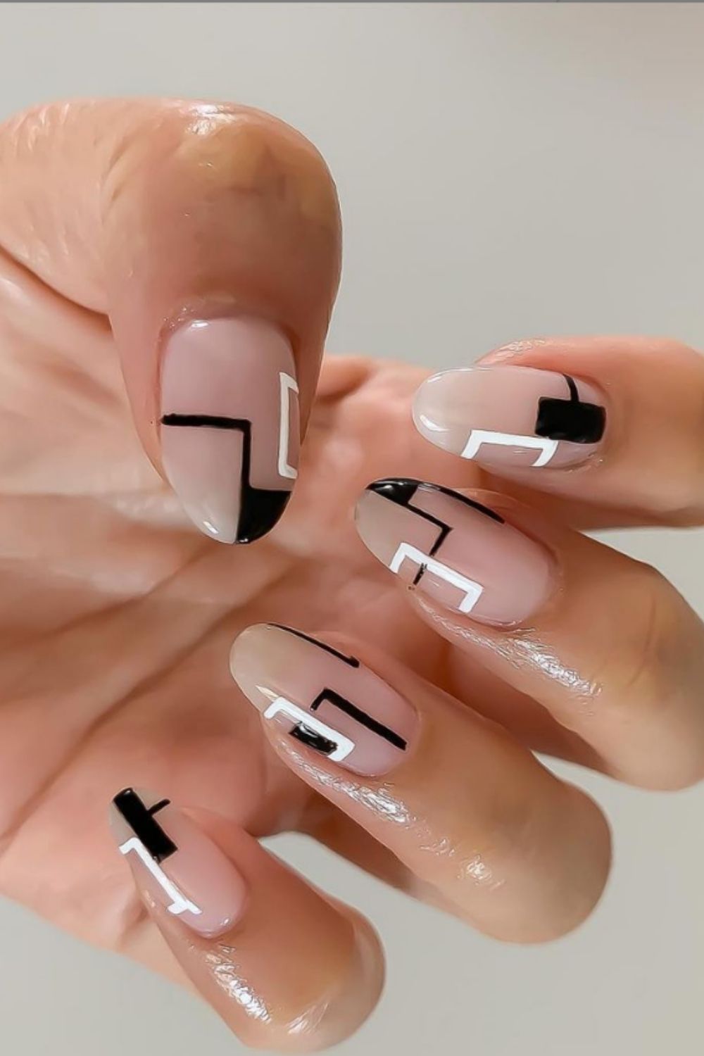 40 Stylish Black And White Nails To Do In Summer 2021!