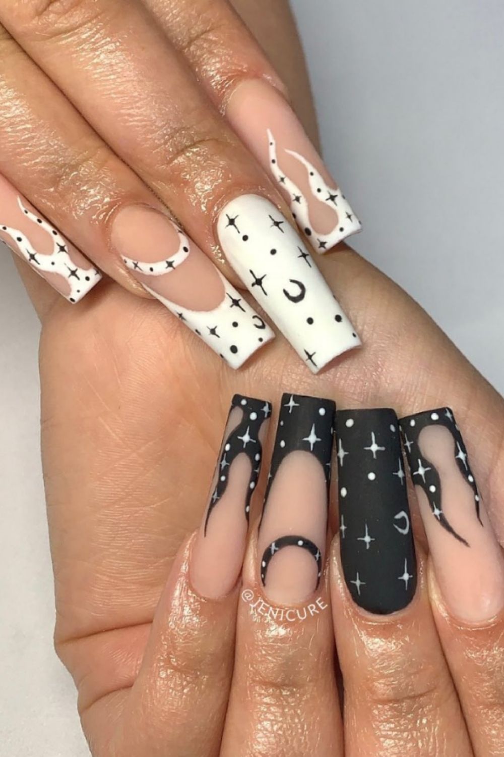 40 Stylish Black And White Nails To Do In Summer 2021!