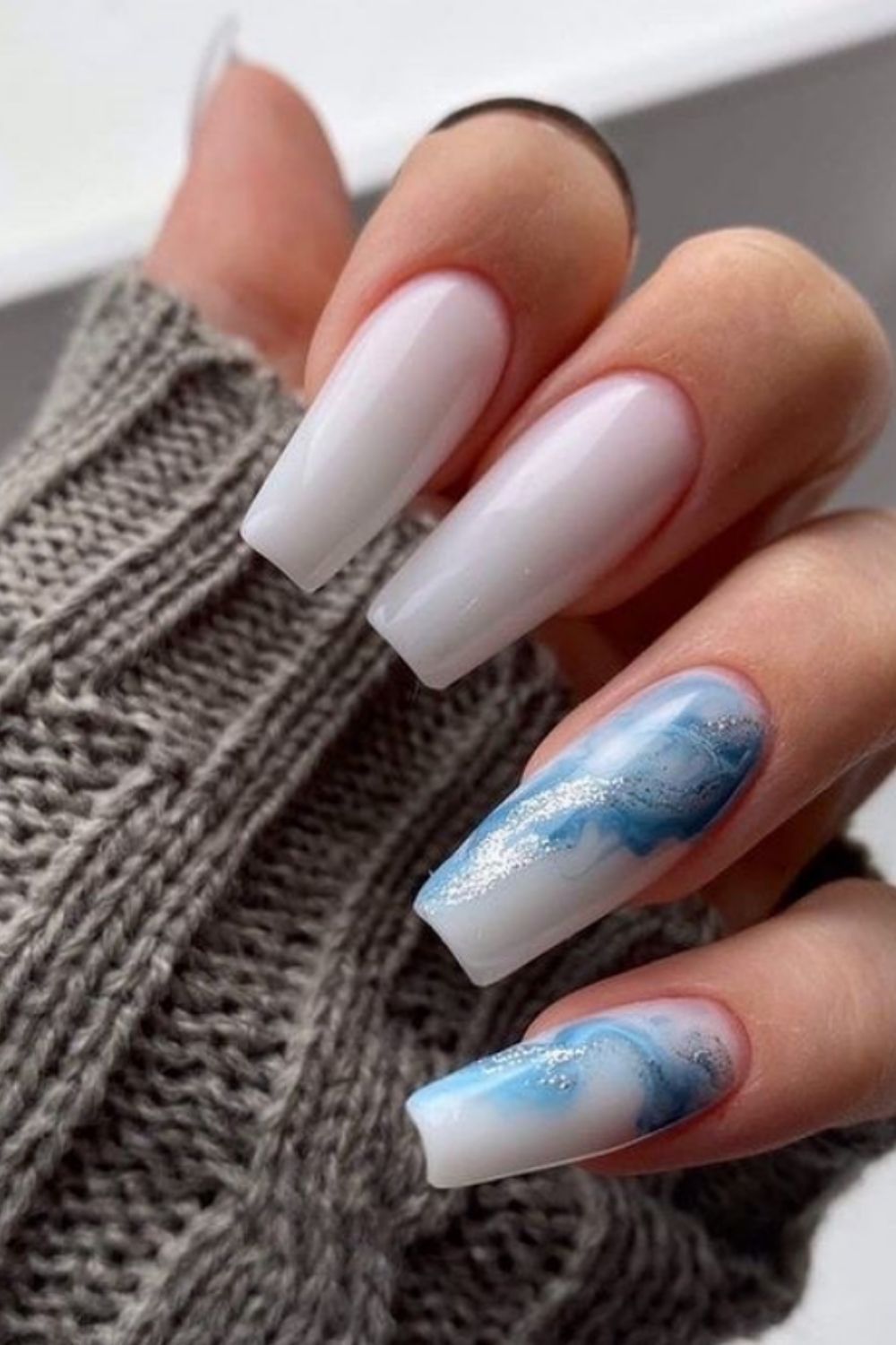 Elegant White Nail Design To Try For A Party In 2021!