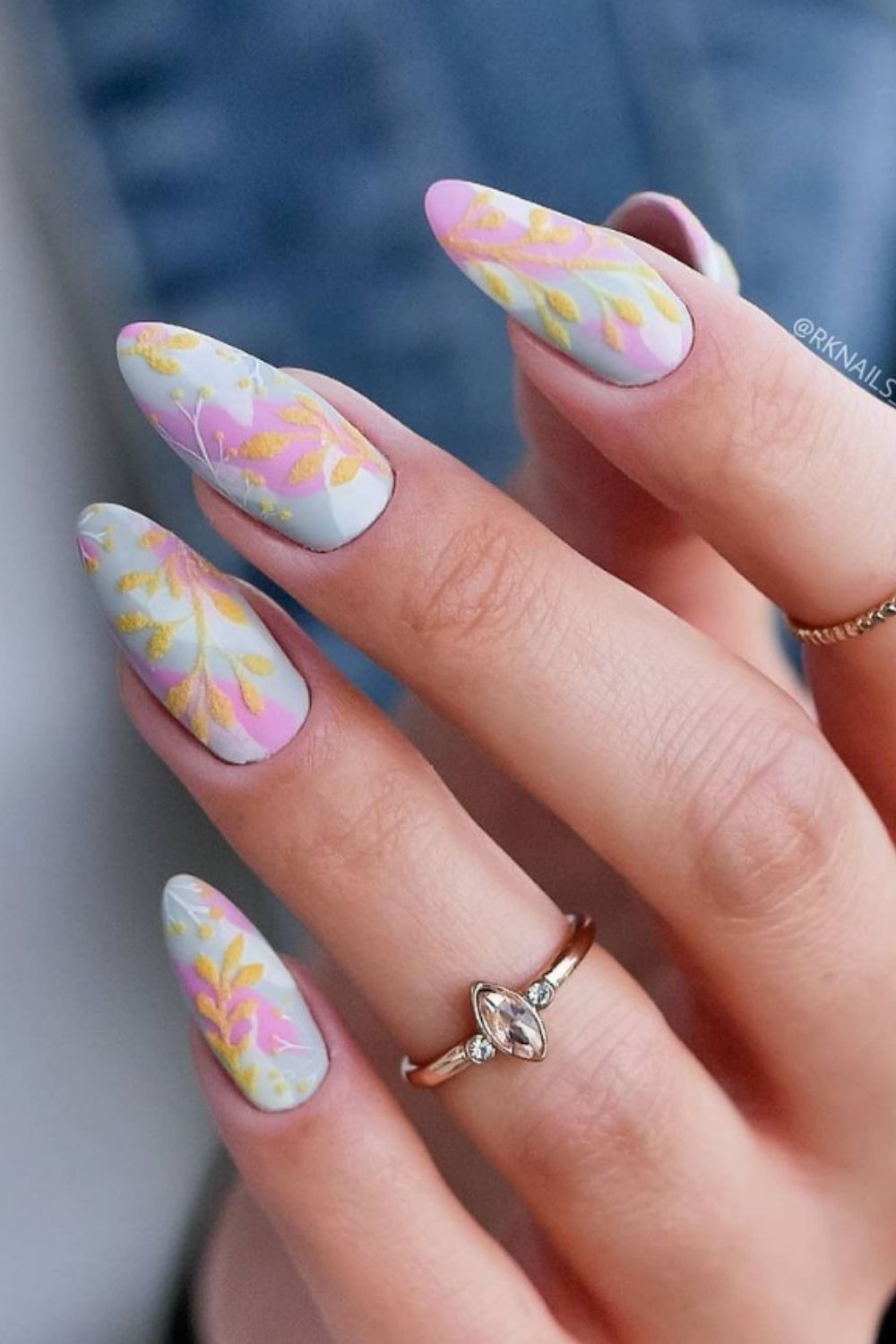 Hottest Tie Dye Nails to Fit Your Beach Look This Summer