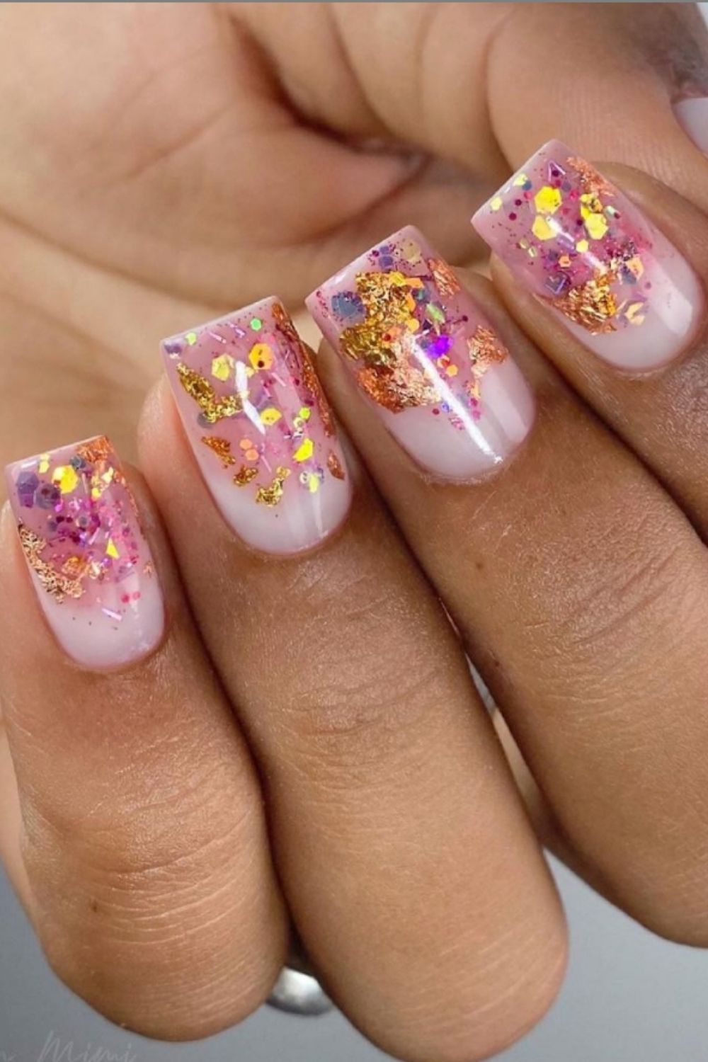 35+ Amazing Glitter Acrylic Nails You Want To Try In 2021!