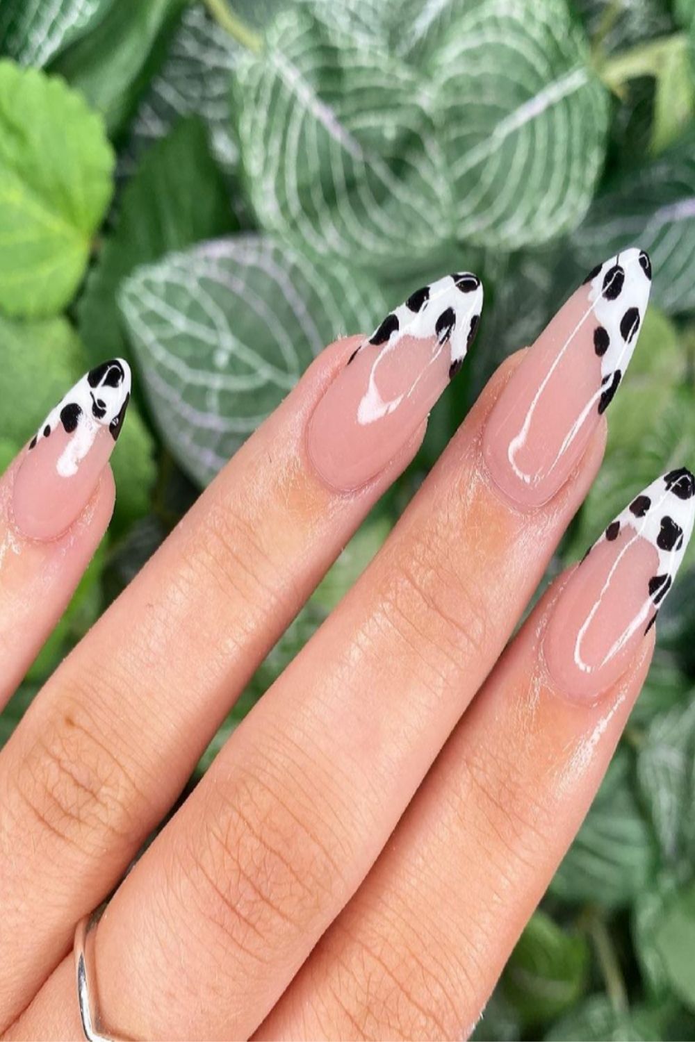 40 Stylish Black And White Nails To Do In Summer 2021!