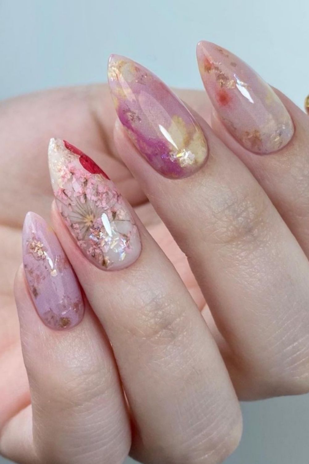 35+ Amazing Glitter Acrylic Nails You Want To Try In 2021!