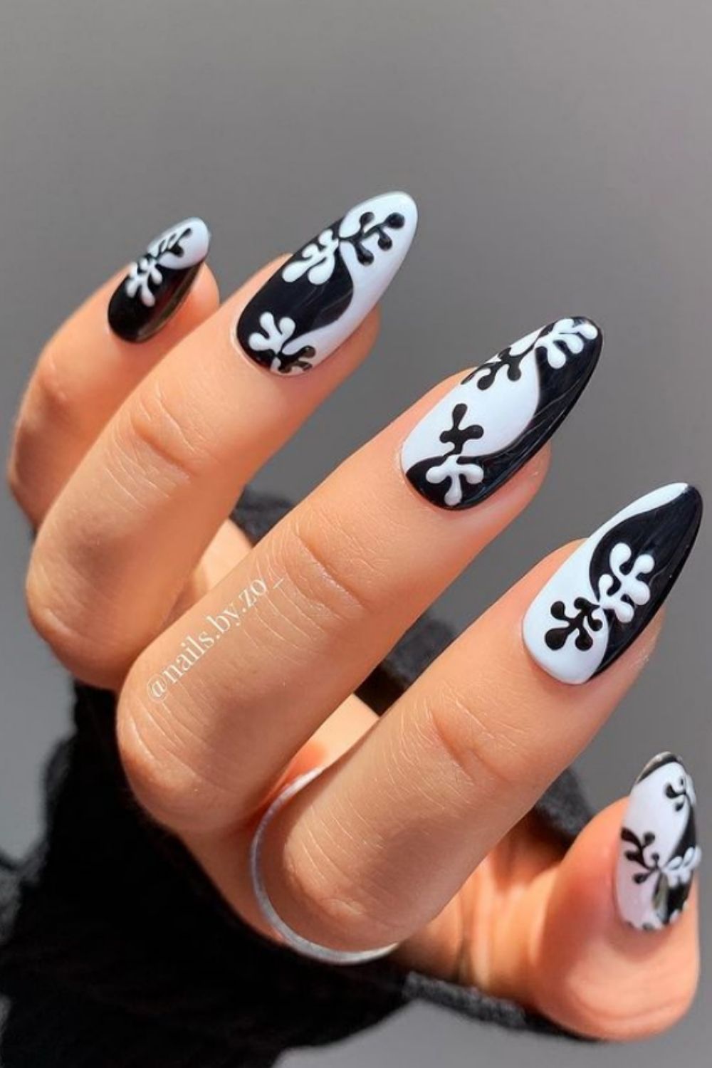 40 Stylish Black And White Nails To Do In Summer 2021! - Page 3 of 5