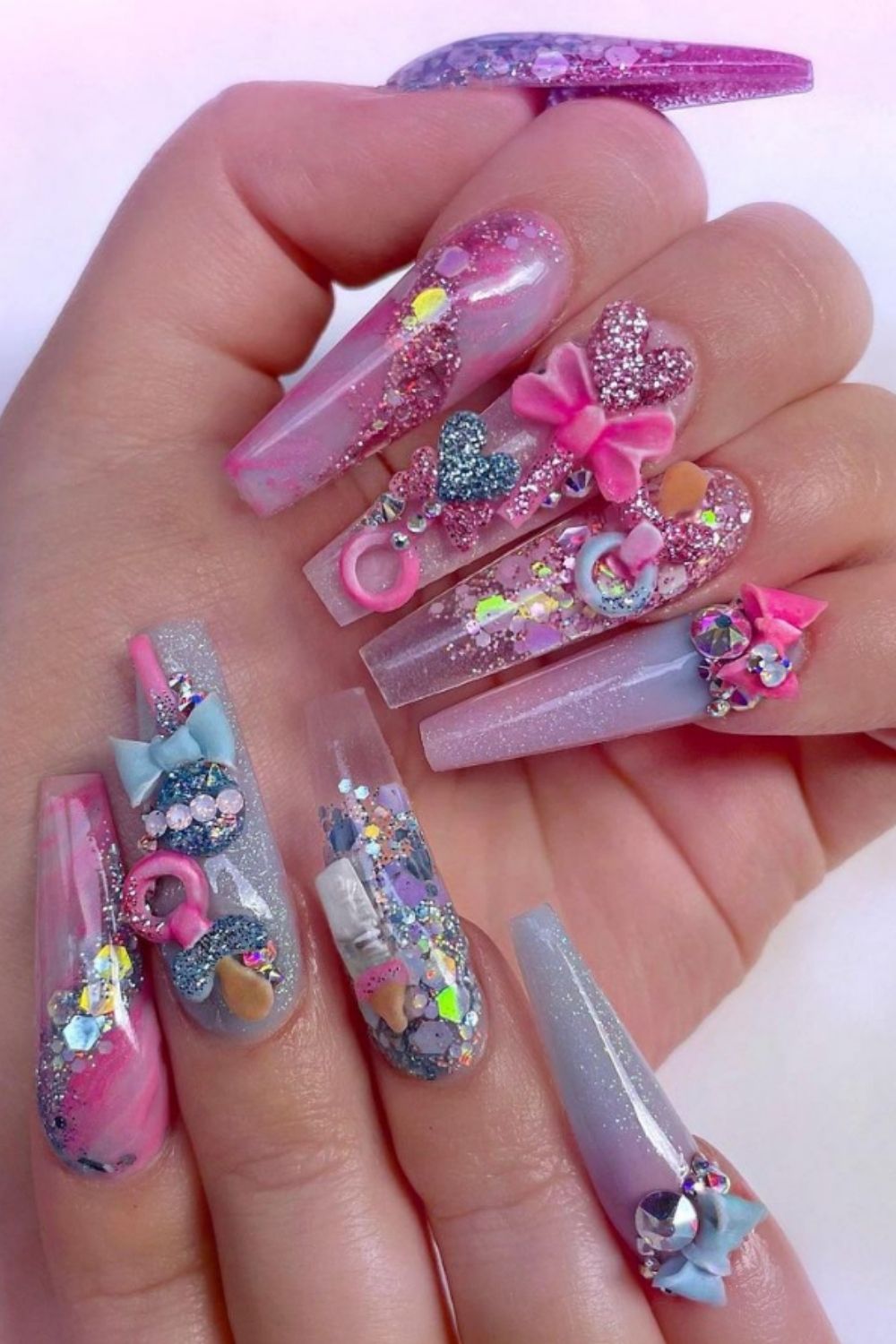 35+ Amazing Glitter Acrylic Nails You Want To Try In 2021!