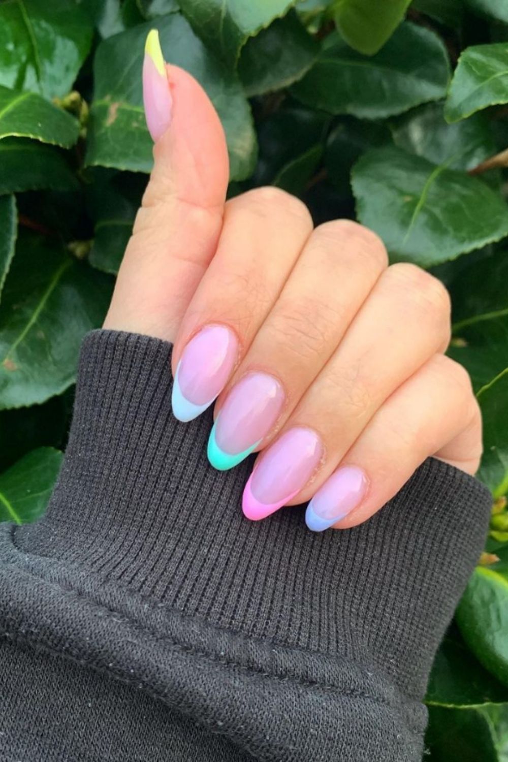 40 Cute Almond Short Acrylic Nails For Summer Nail Design