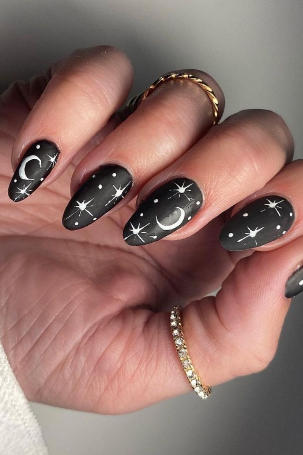 Black acrylic nails | the fall season nails color 2021