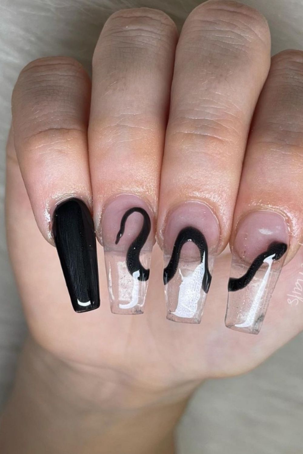 Black acrylic nails | the fall season nails color 2021