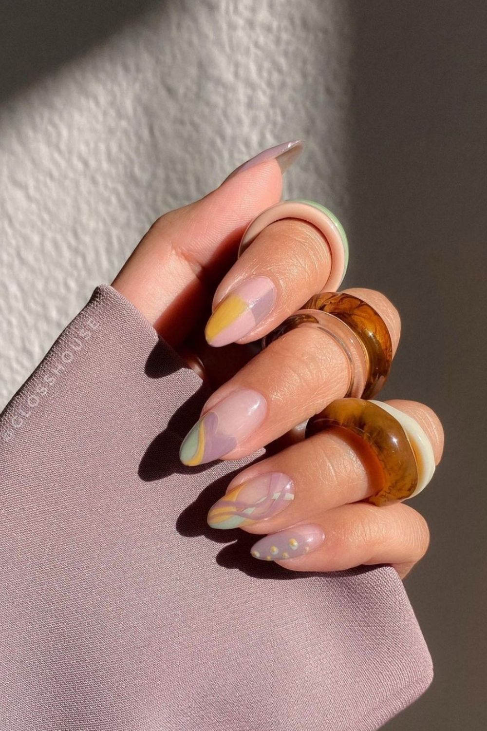 31 Best short almond nails in pastel nail polish 2021