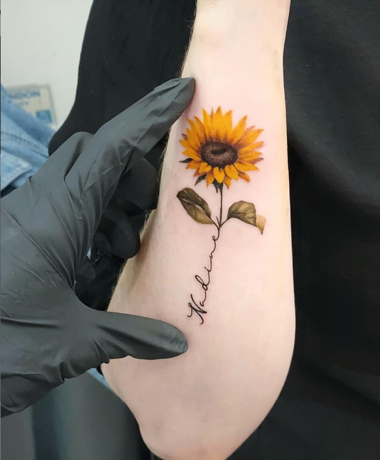 18 Amazing Sunflower Tattoo Ideas to Celebrate the Beauty of Nature