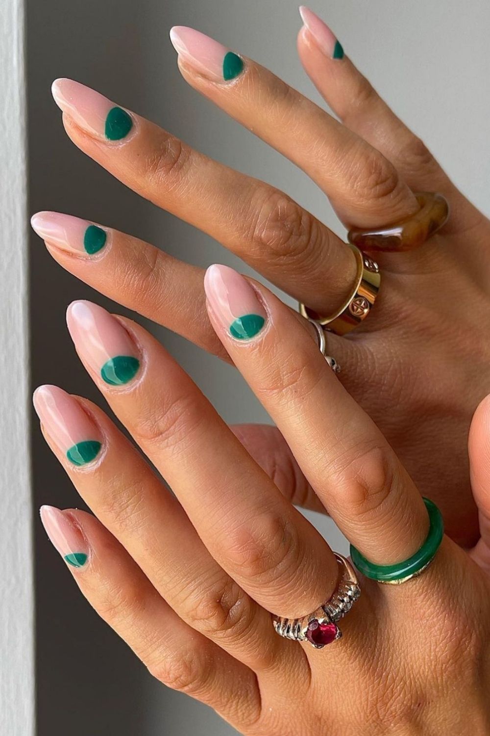 Best Green nail designs to try 2021: neon green, lime green, dark green