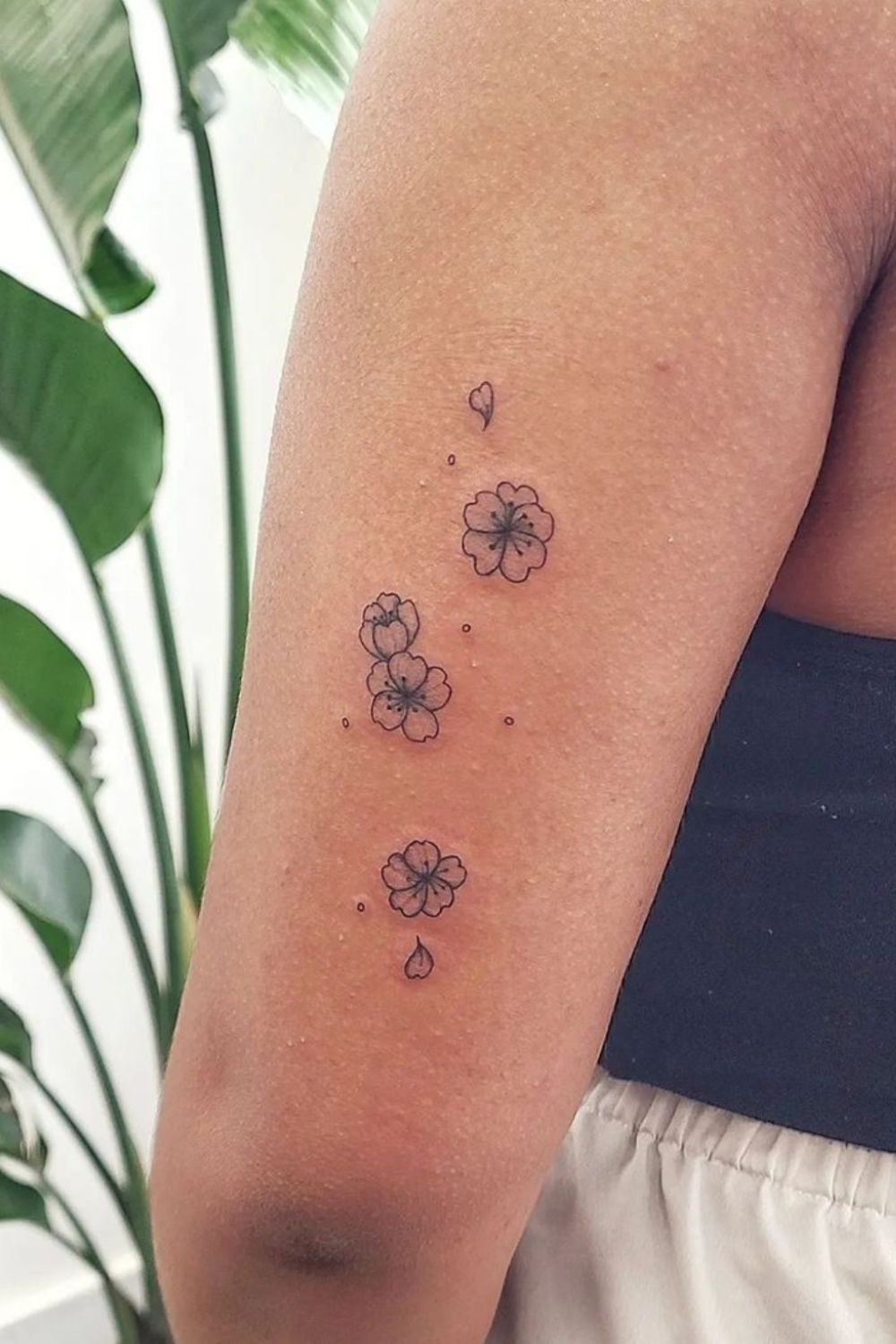 Cute Minimalist Tattoos Design for women with tiny tattoo pattern