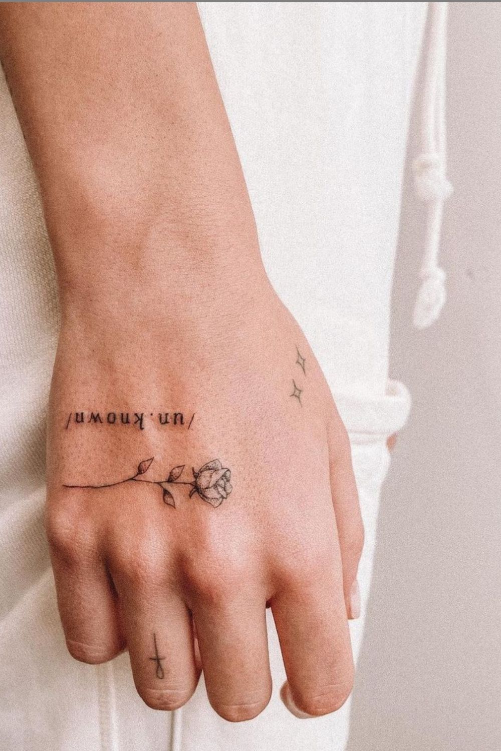 Cute Minimalist Tattoos Design for women with tiny tattoo pattern