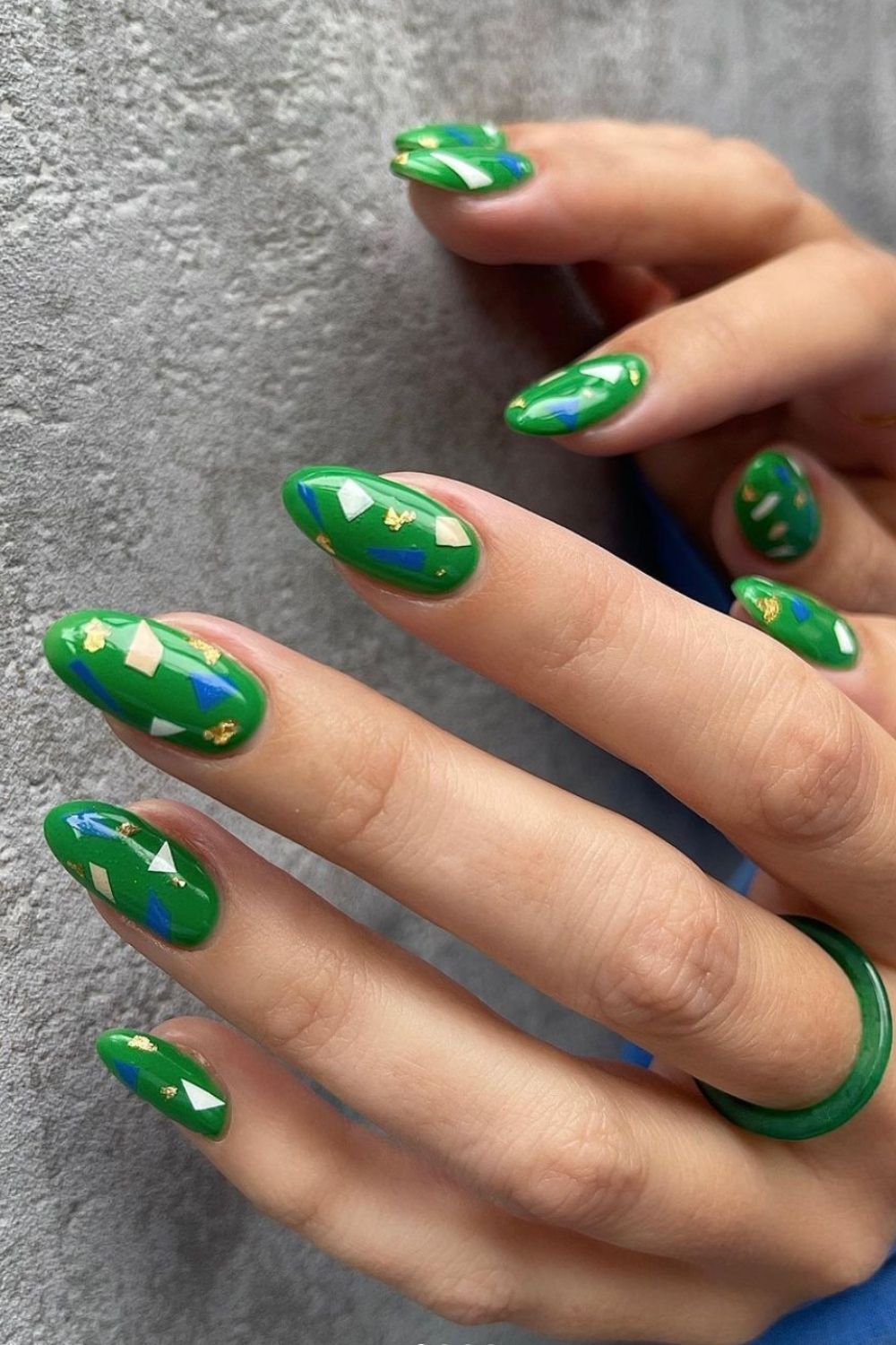 Best Green nail designs to try 2021: neon green, lime green, dark green