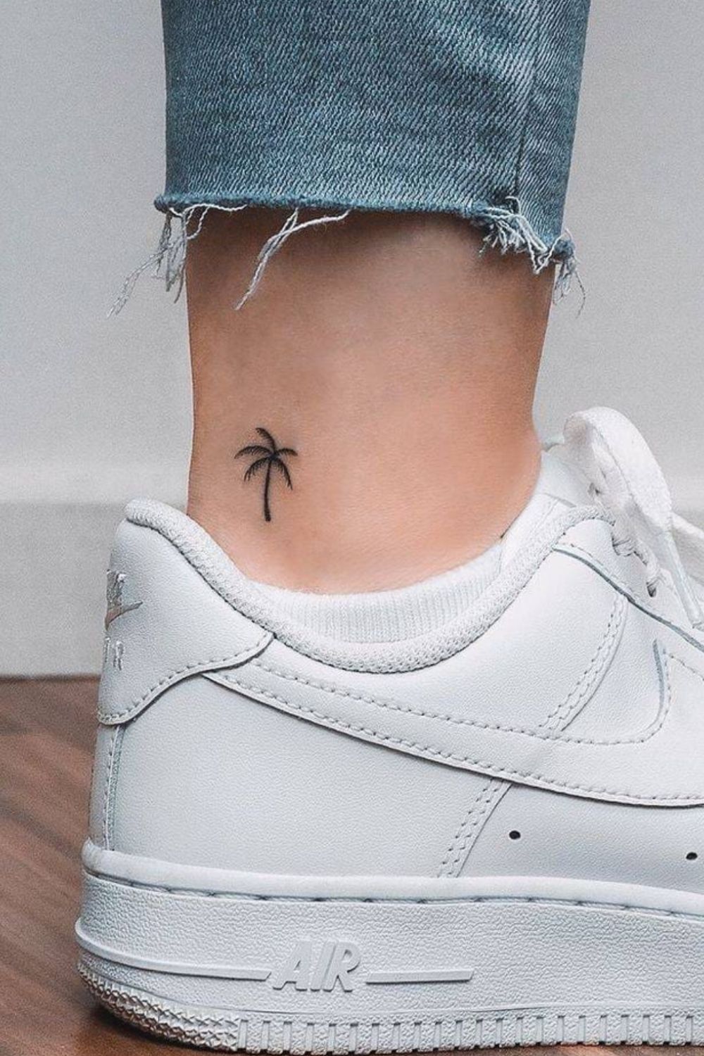 Cute Minimalist Tattoos Design for women with tiny tattoo pattern