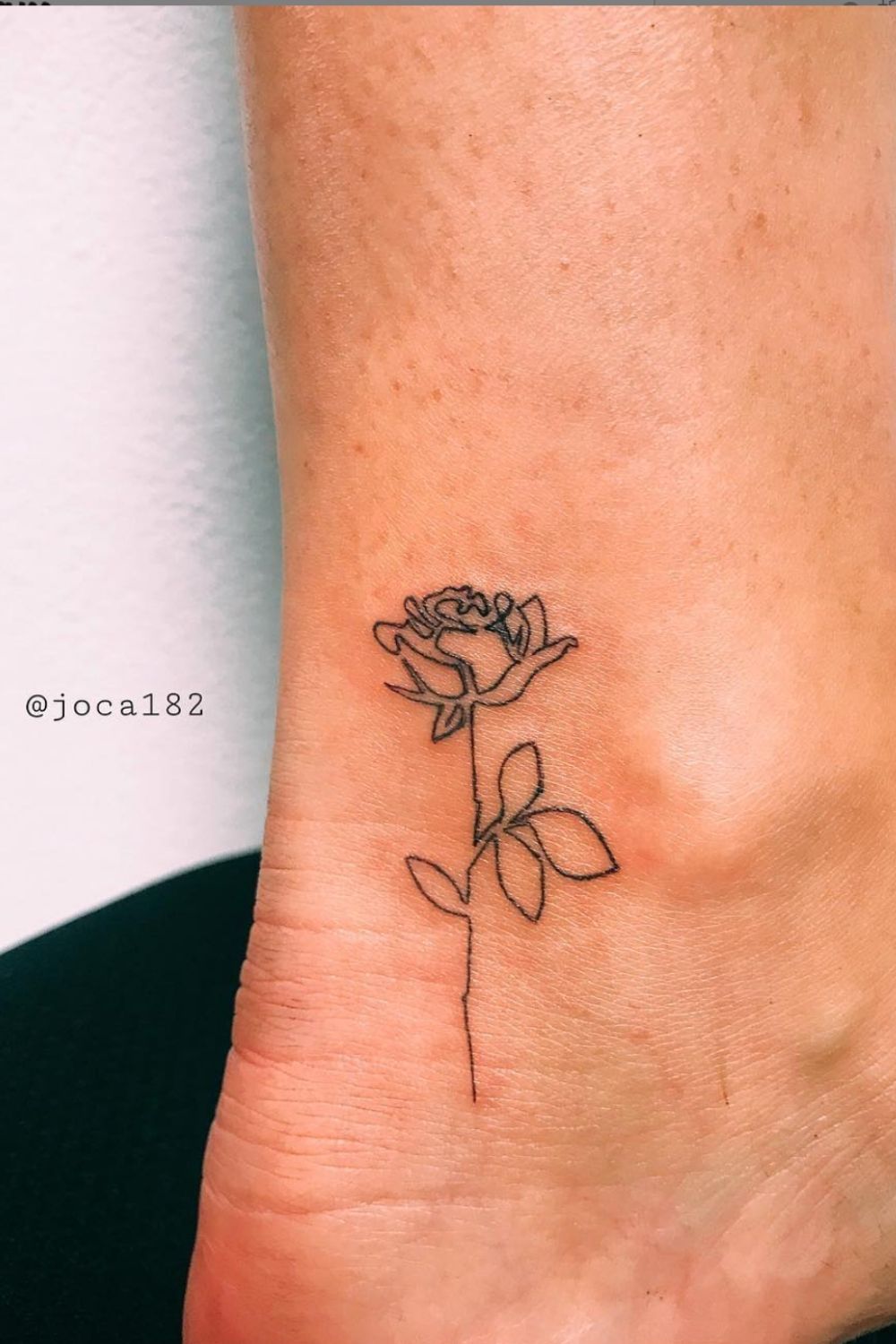 Cute Minimalist Tattoos Design for women with tiny tattoo pattern