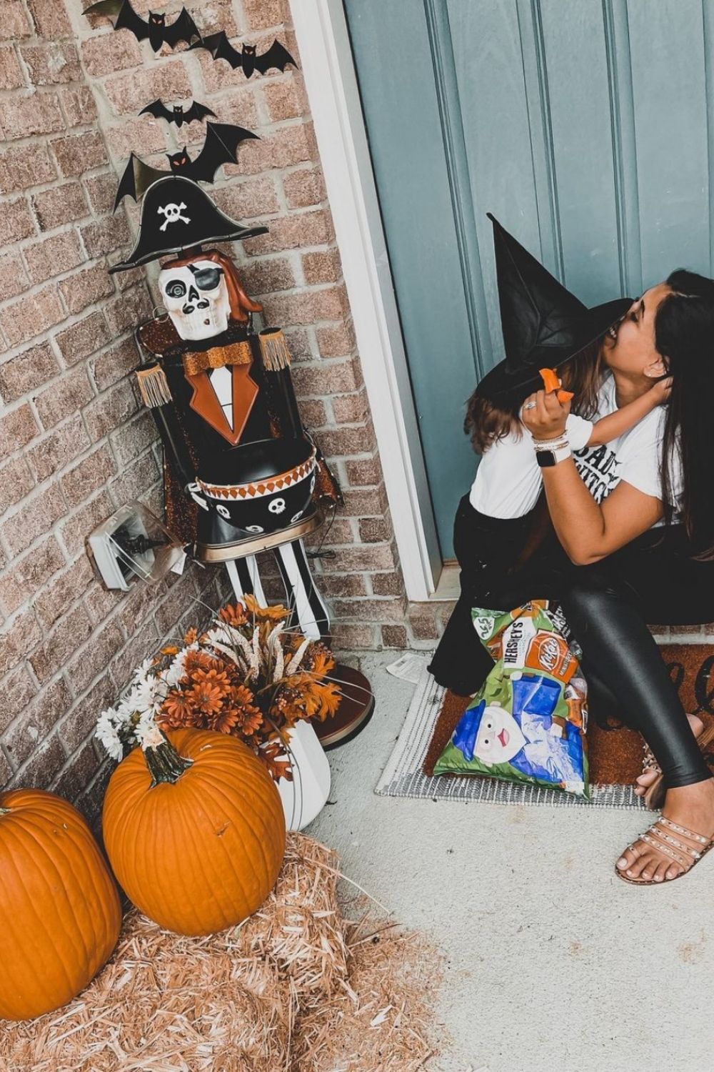 48 Creative Outside Halloween porch decoration ideas 2021