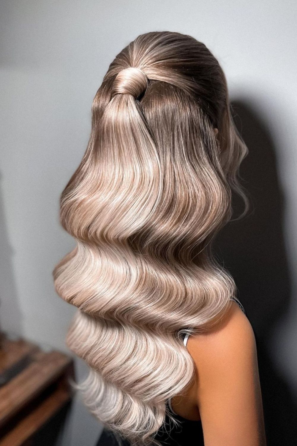 38 Chic Prom Hairstyles for long hair with retro curls  to Let You Be Amazing