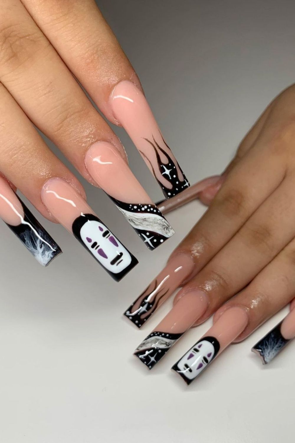 Halloween nail aesthetic | Trendy Halloween manicure to try 2021