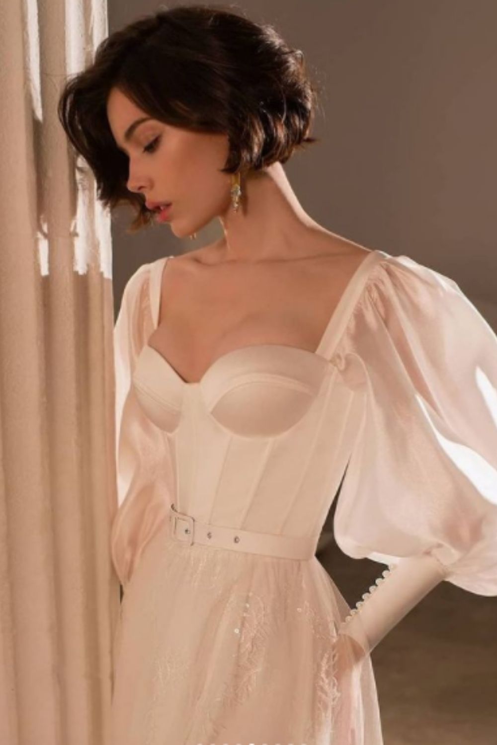 How to wear vintage wedding dress ideas?