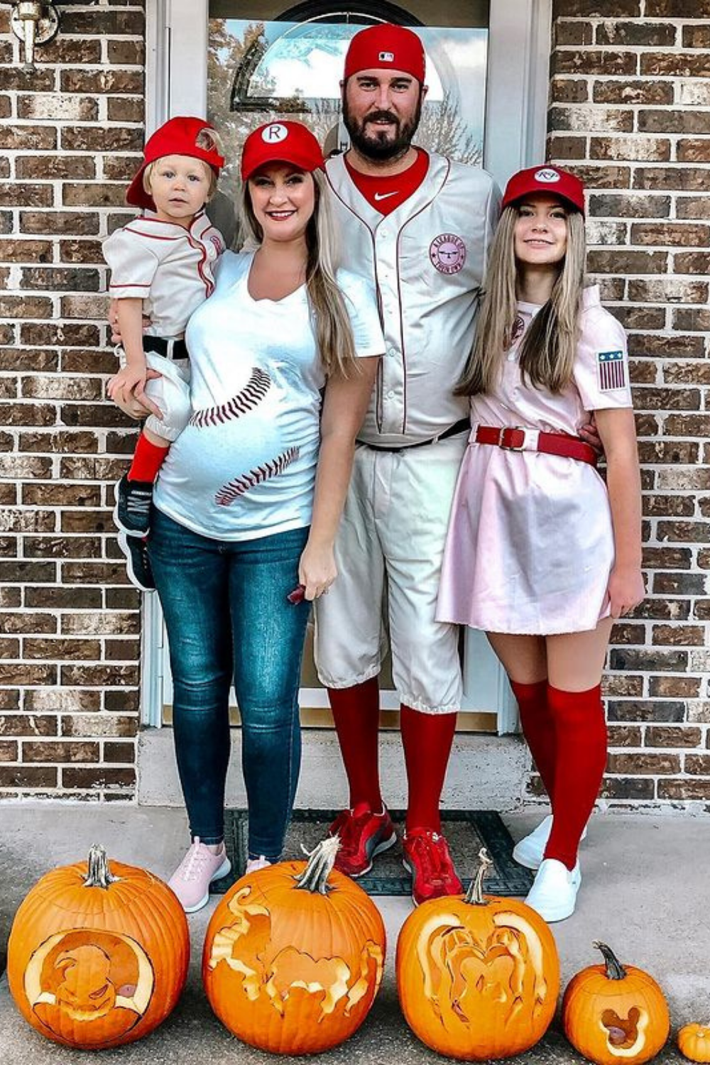 34 Best Halloween costumes 2021 for family and best friends