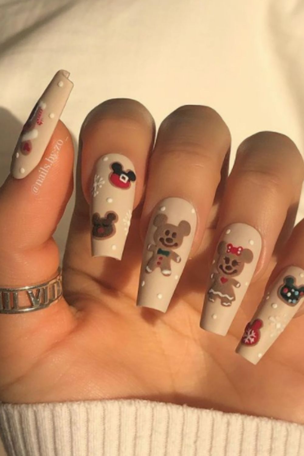 Christmas nails with creative nails art