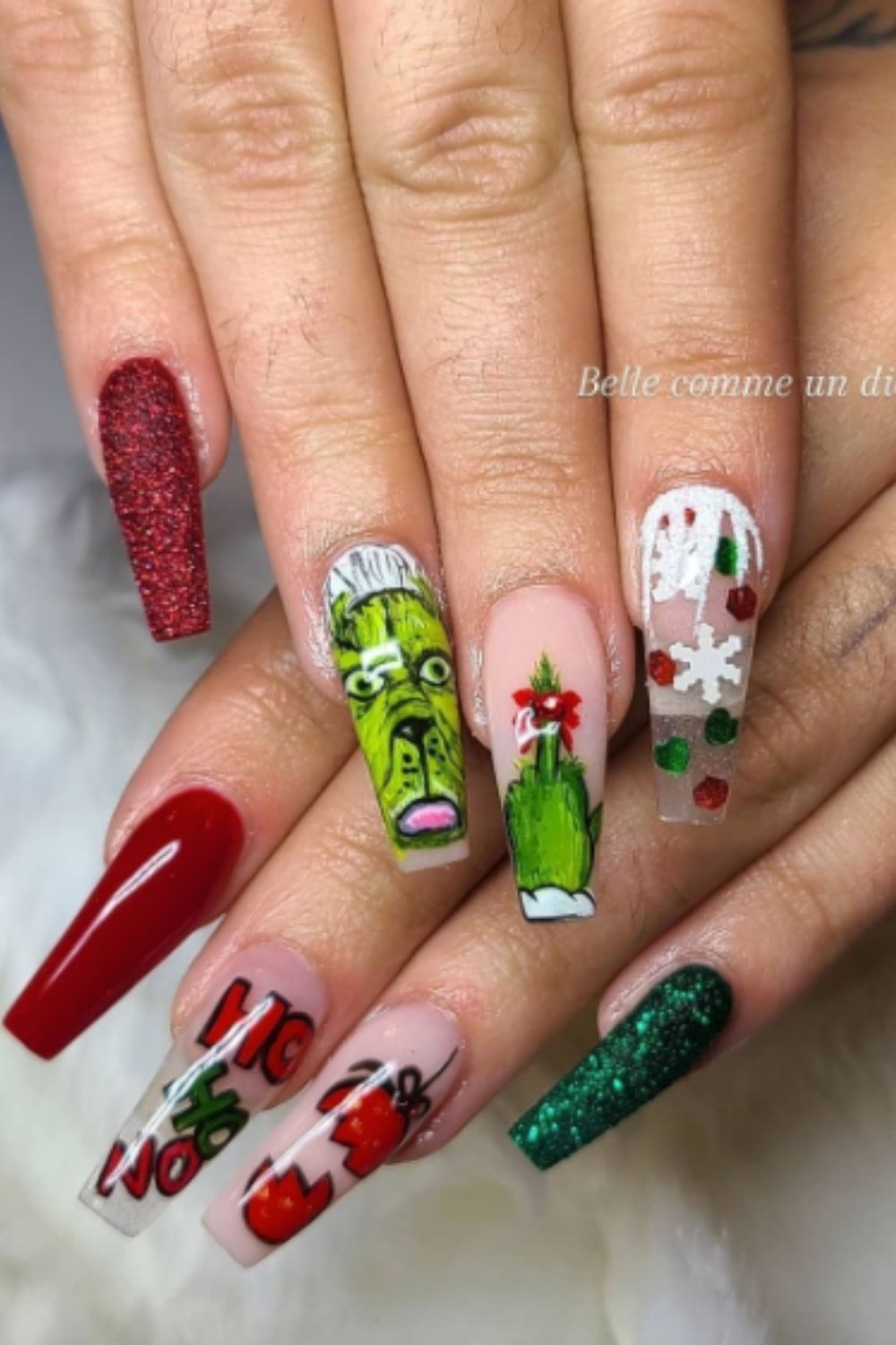 What are Christmas nail with coffin nails