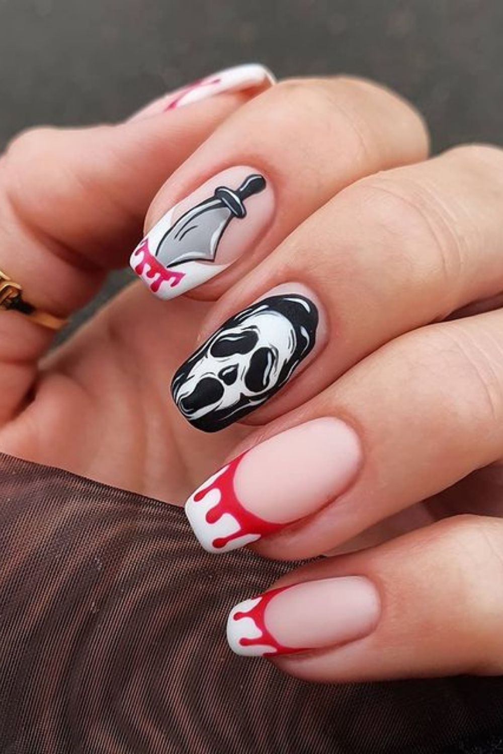 Halloween nail aesthetic | Trendy Halloween manicure to try 2021