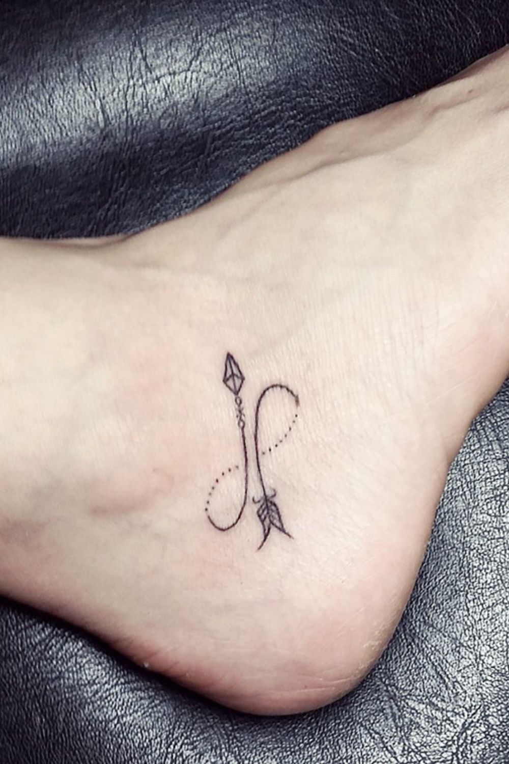 40 Best Minimalist Tattoo Designs for women