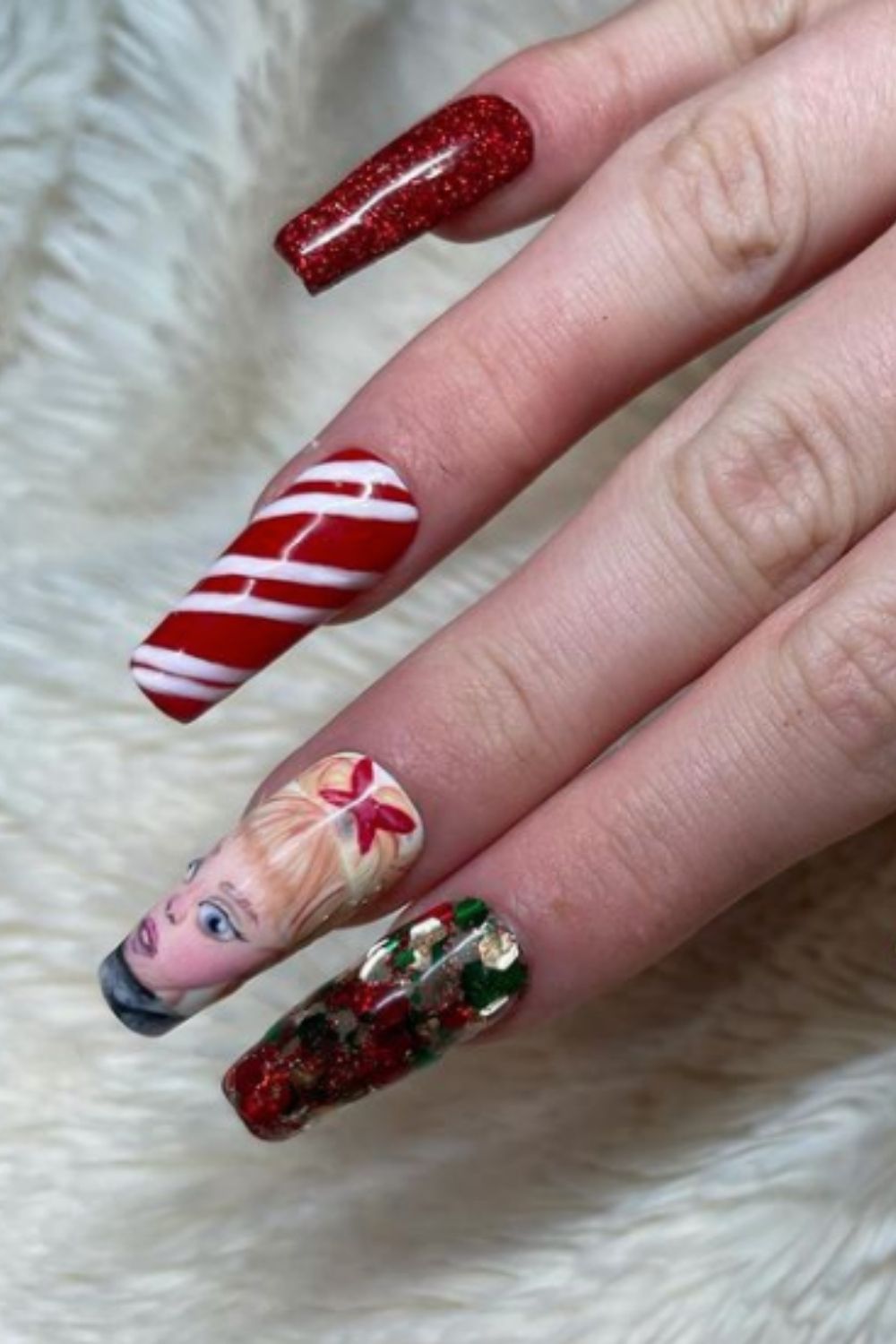 What are Christmas nail with coffin nails