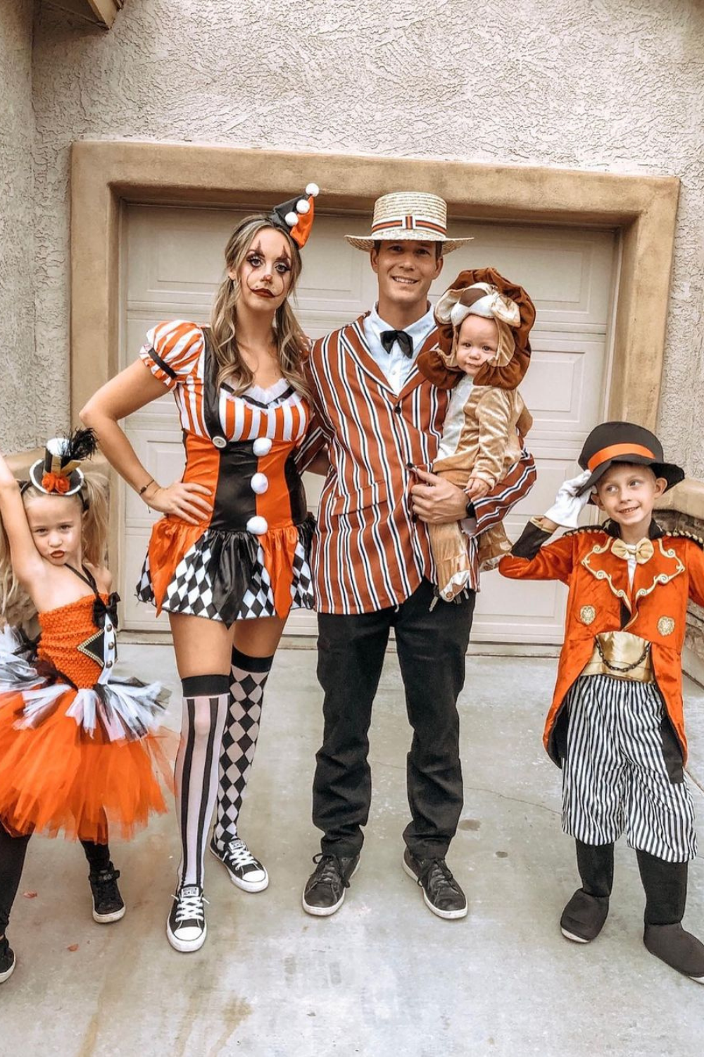 34 Best Halloween costumes 2021 for family and best friends