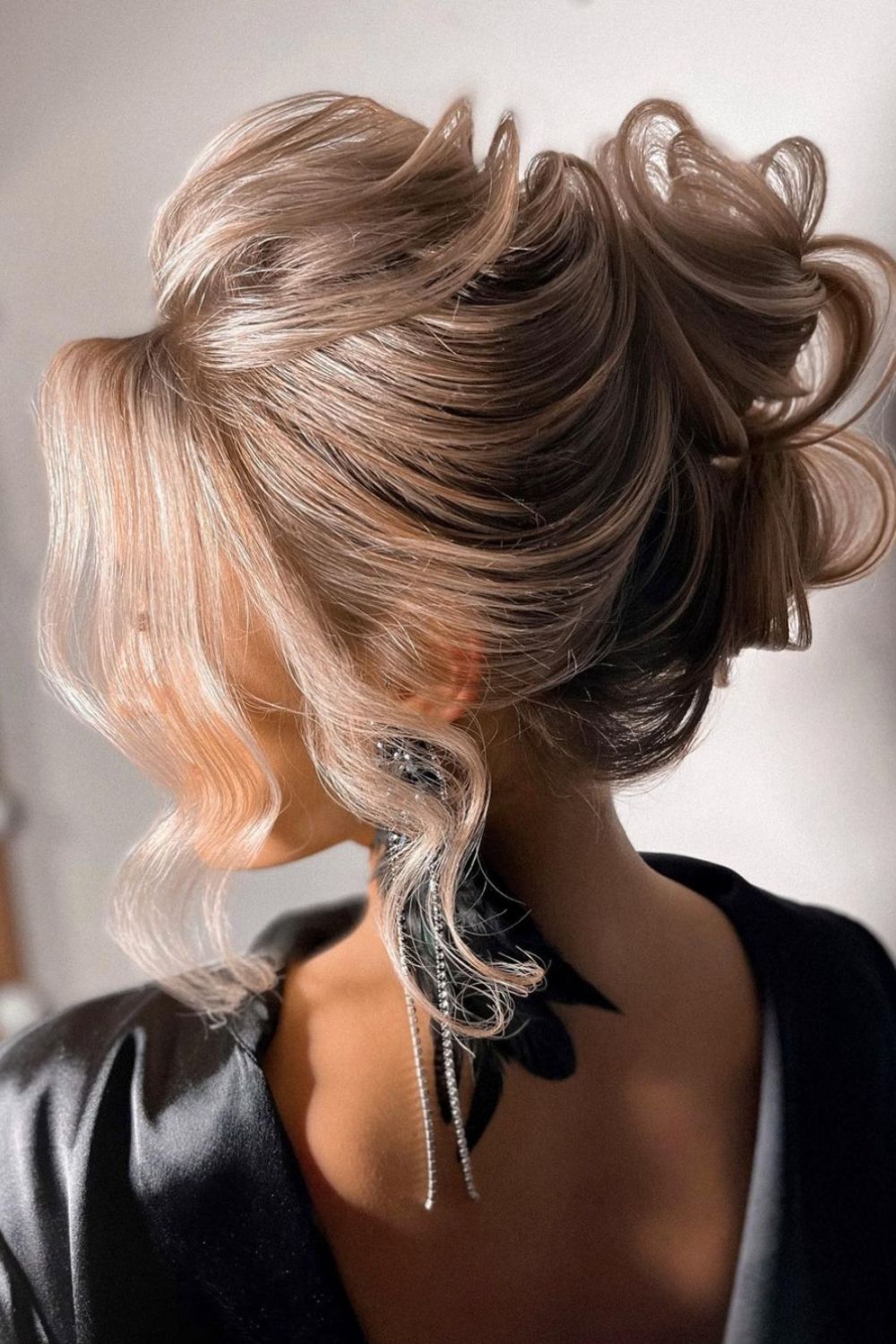 38 Chic Prom Hairstyles to Let You Be Amazing