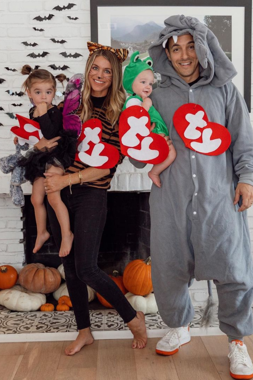 34 Best Halloween costumes 2021 for family and best friends