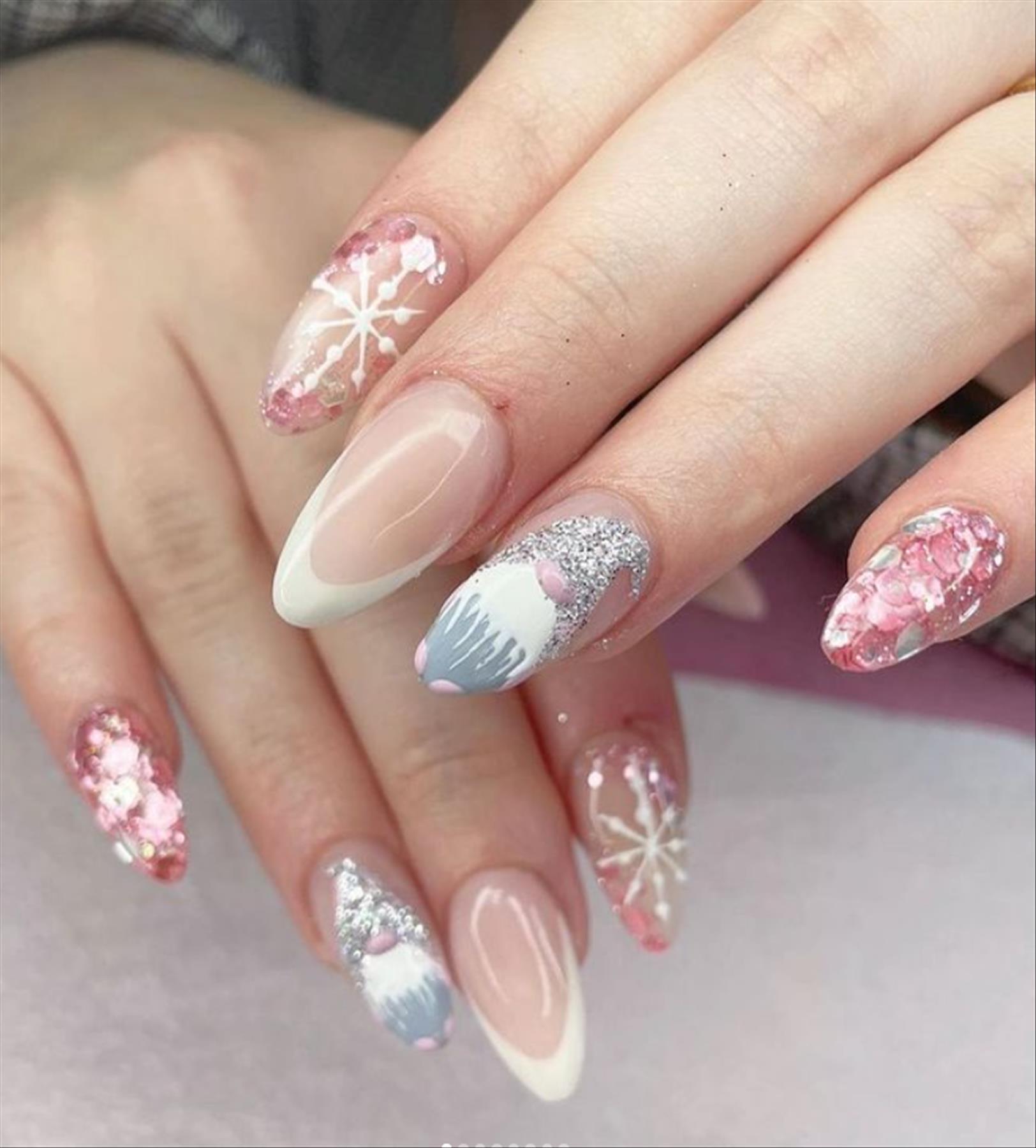 Best Holiday & Christmas nail trend 2021 You'll love