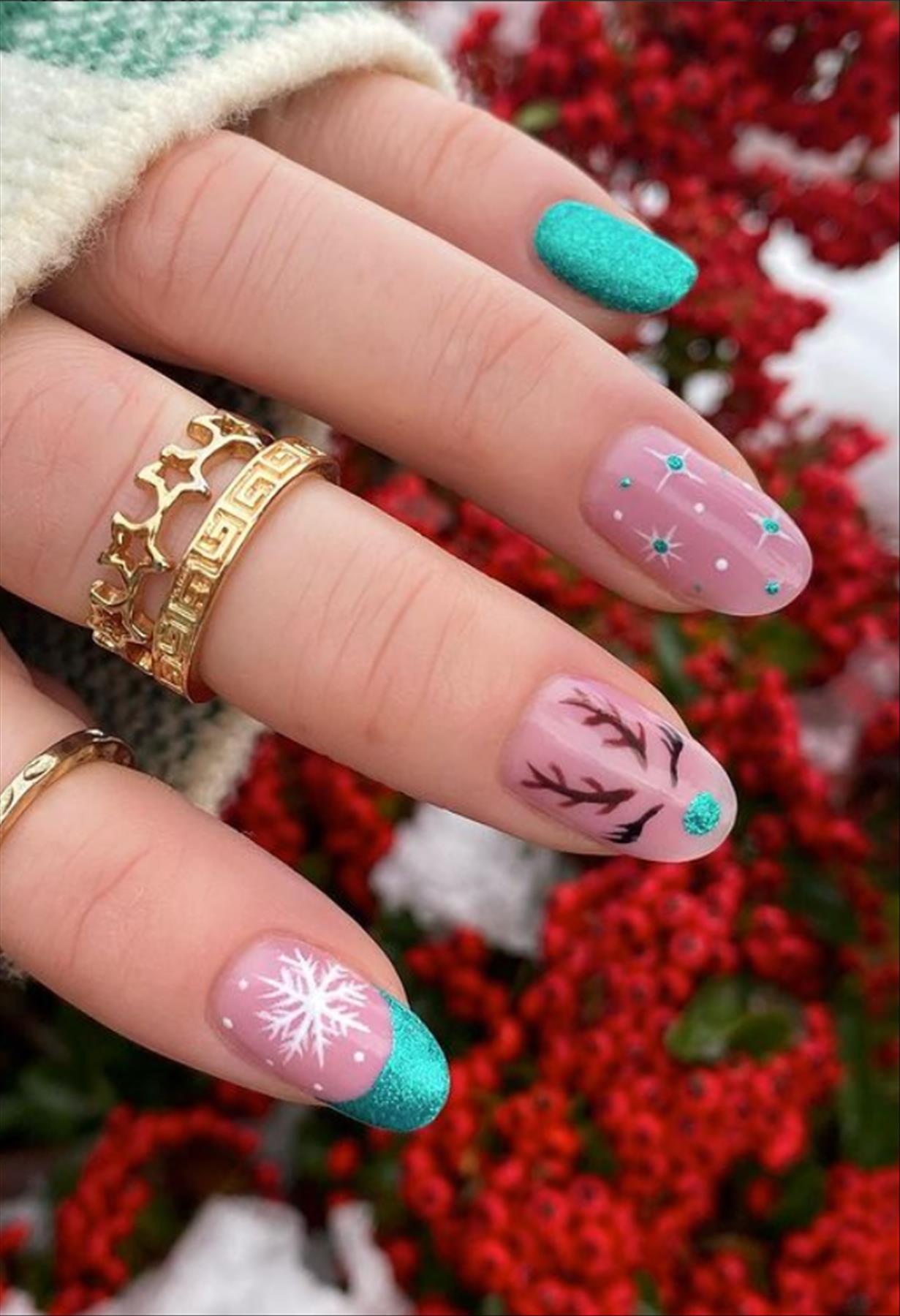 Best Holiday & Christmas nail trend 2021 You'll love