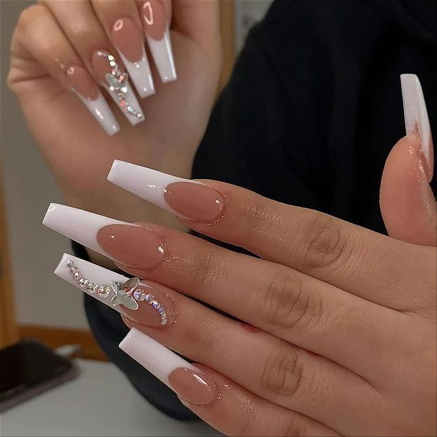 ELEGANT BRIDE WEDDING NAILS DESIGN FOR YOUR BIG DAY