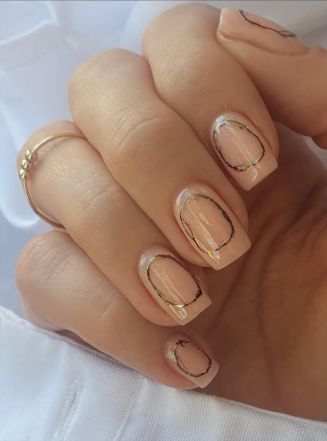 ELEGANT BRIDE WEDDING NAILS DESIGN FOR YOUR BIG DAY