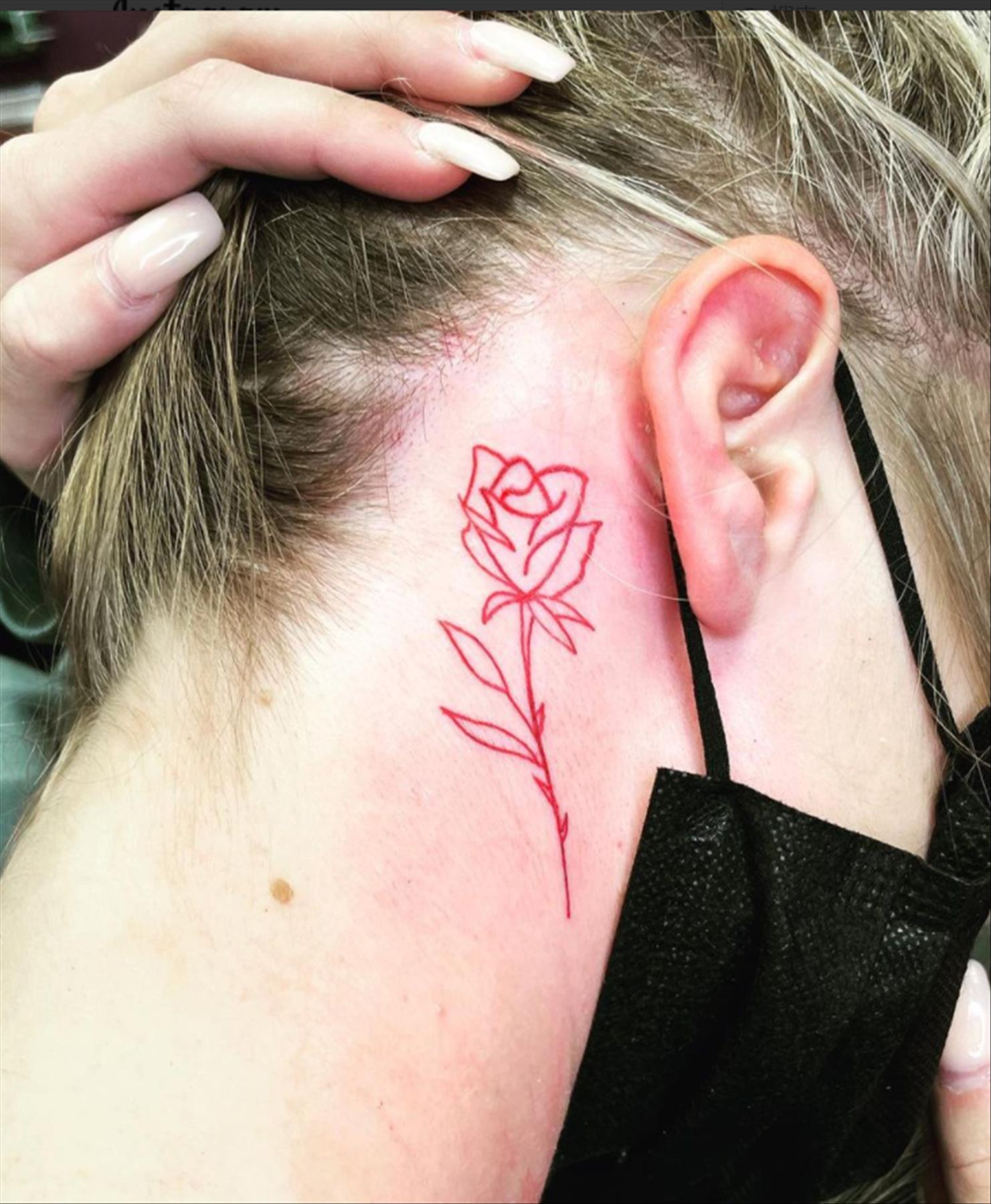 Neck Tattoo for women: Cool tattoo placement to try