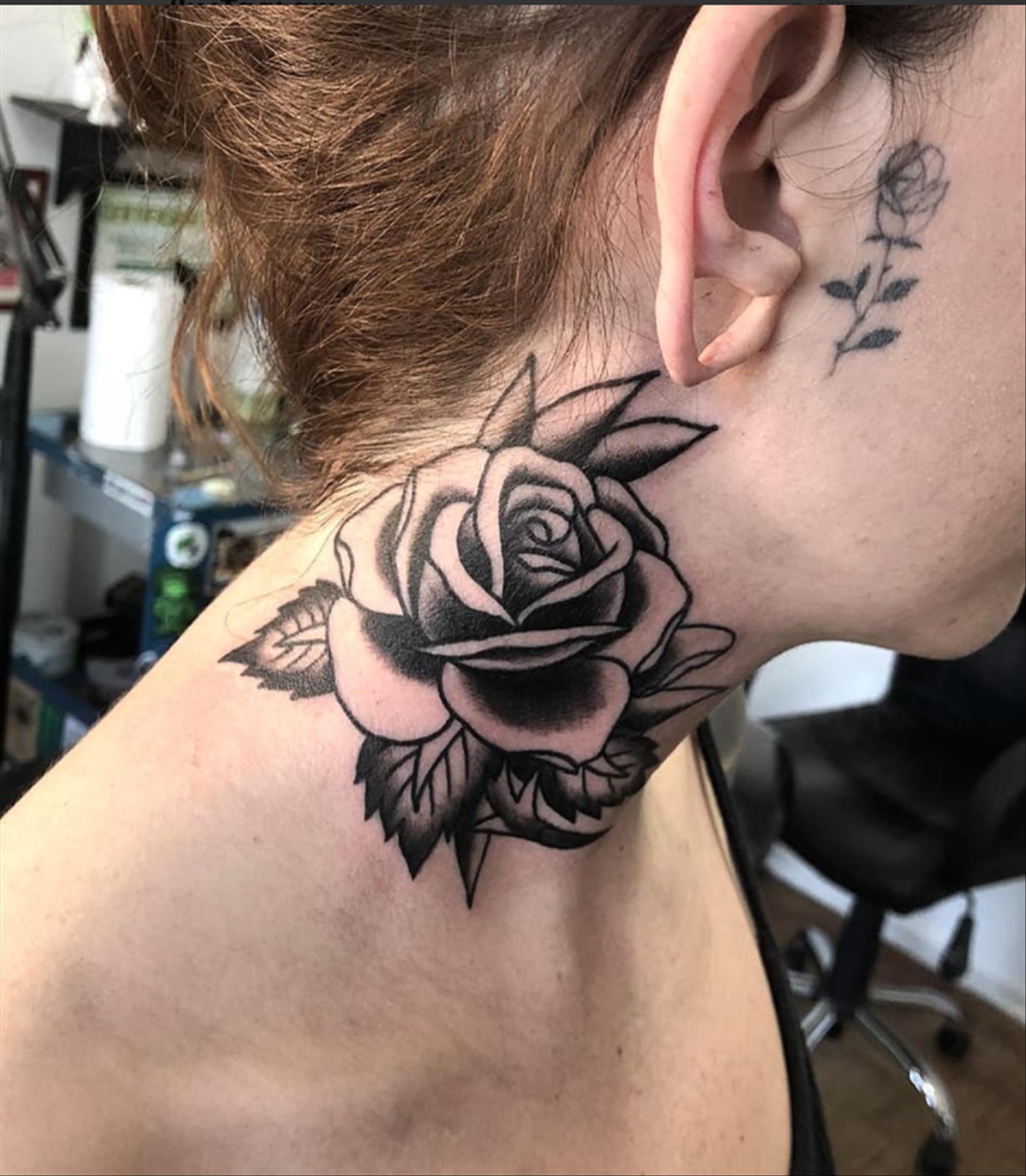 Neck Tattoo for women: Cool tattoo placement to try