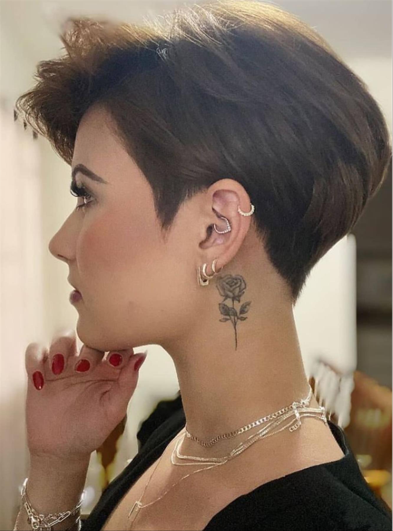 Best short pixie haircut for women trending now