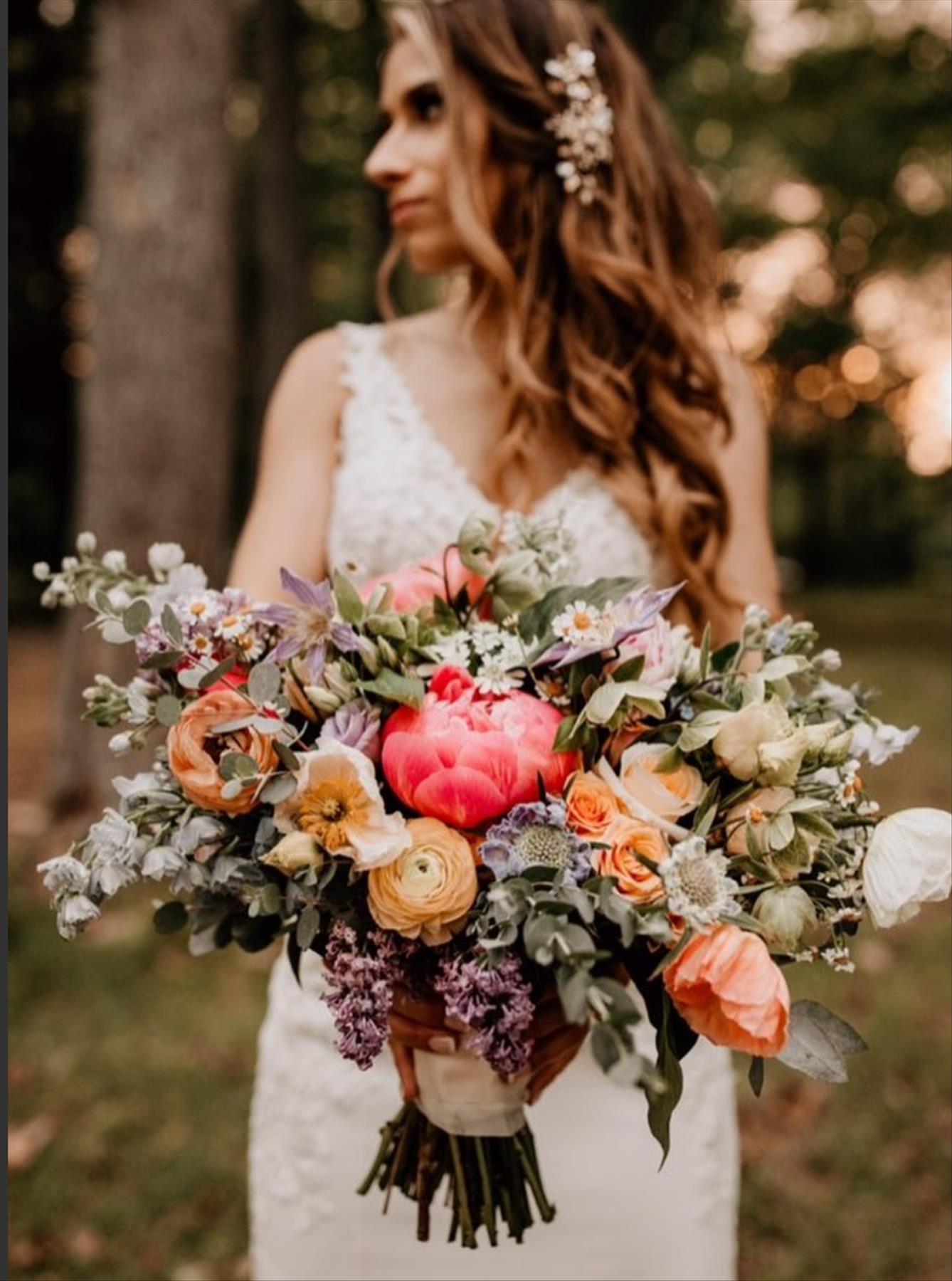 Romantic Winter Wedding Flower Bouquet Ideas for Bride