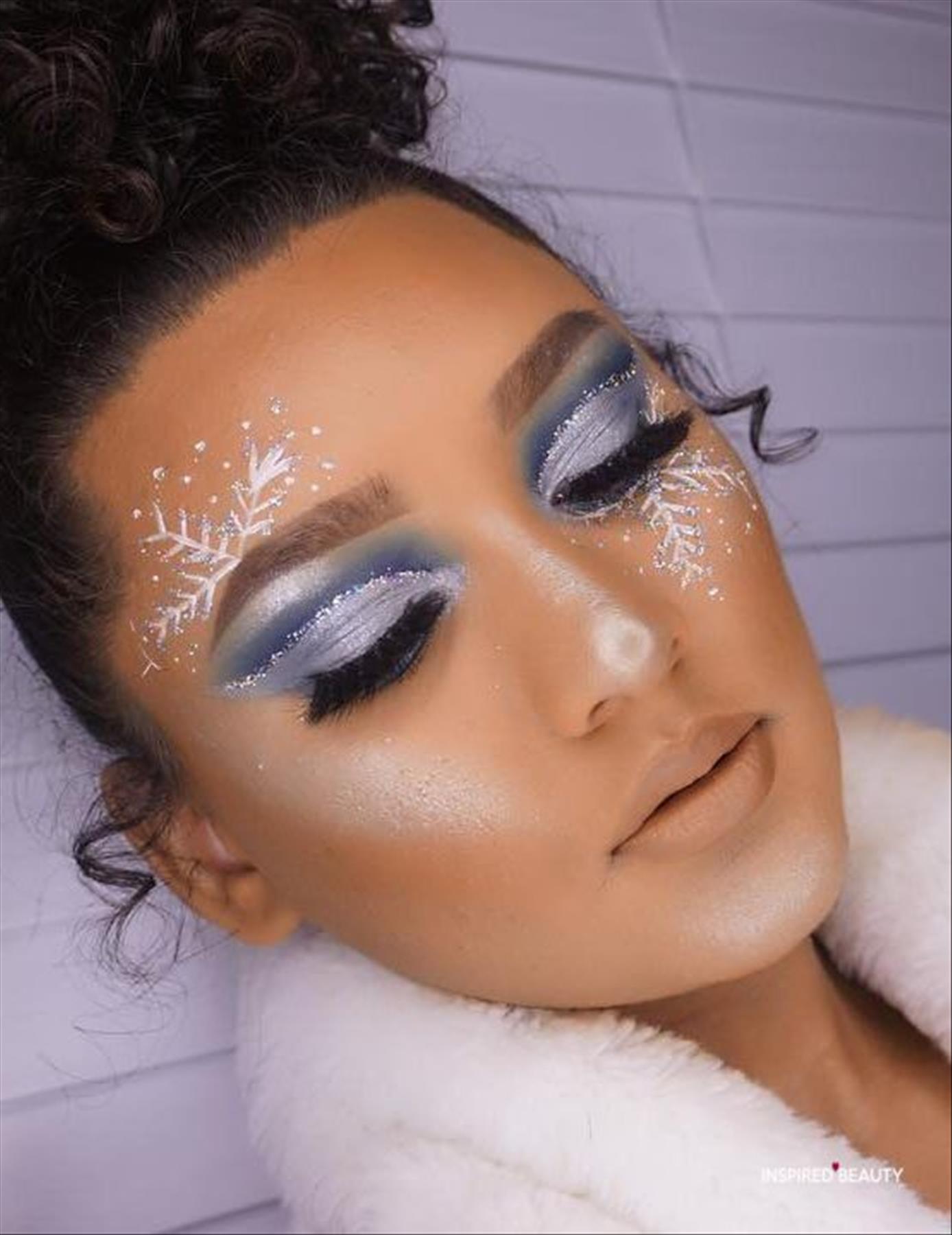 Awesome Christmas Makeup Ideas to Try This Holiday